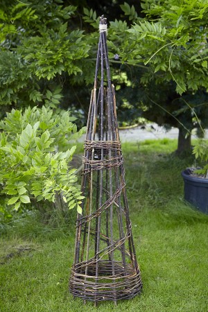 Willow obelisk spiral 150cm